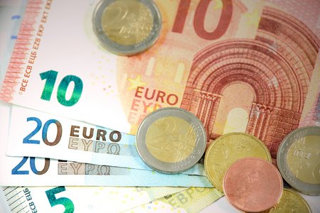 Euro-Scheine und Münzgeld