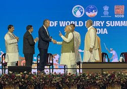 Der indische Premier begrüßt die Organisatoren des IDF World Dairy Summit