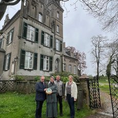 Gruppenfoto vor Gut Hogefeld