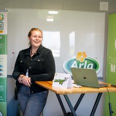 Milchkuhhalterin Marie Brünemann aus Ascheberg im Münsterland machte den Teilnehmern Mut, für den eigenen Hof in Social Media aktiv zu werden.