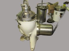 Kleiner antiker Milchseparator