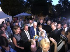 Bundespräesident und Ministerpräsident mit Präsidentenkäse zu Gast bei Genuss aus NRW (Foto:Jörg Meyer) 