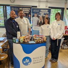Die Mitarbeiter von Moers Frischeprodukte, die den Stand betreut haben