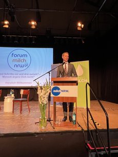 Grußwort beim Forum Milch NRW von Dr. Martin Berges, Staatsekretär im Ministerium für Landwirtschaft und Verbraucherschutz des Landes Nordrhein-Westfalen. 