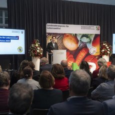 NRW-Landwirtschaftsministerin Silke Gorissen bei der Eröffnungsrede der Preisverleihung des Landesehrenpreis