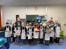Die Kinder lernen kochen-Tour zu Gast in der 4c der Wilbergschule in Bochum