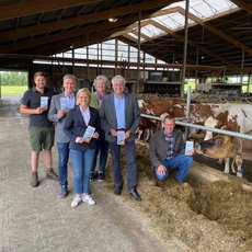 Vorstellung des Programms der Milchwoche auf dem Hof der Familie Andree in Neukirchen-Seelscheid