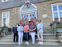 Gruppenfoto der Landfrauen bei der vorbereitenden Schulung auf Haus Düsse