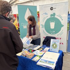 Beratungsgespräche am Stand der LV Milch