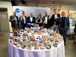 Gruppenfoto v.l.n.r.: Moderator Detlef Steinert, Chefredakteur der LZ Rheinland; Detlef Latka, stellv. Vorsitzender Milchindustrie-Verband e. V.; Karsten Schmal, Vizepräsident des Deutschen Bauernverbandes; Cornelia Langreck, Präsidentin des Westfälisch-Lippischen LandFrauenverband e.V.; Hans Stöcker, Rheinischer Vorsitzender der Landesvereinigung der Milchwirtschaft NRW e. V. (LV Milch NRW); Benedikt Langemeyer, Westfälischer Vorsitzender der Landesvereinigung der Milchwirtschaft NRW e.V. (LV Milch NRW); Prof. Dr. Thomas Druyen, Direktor an der Sigmund Freud Privatuniversität Wien. 