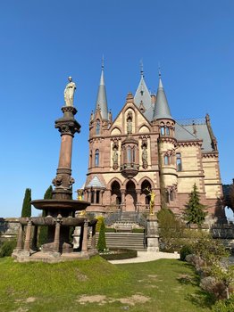 Schloss Drachenburg am Drachenfels