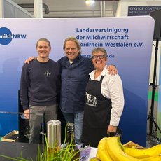 Die Akteure der Kochbühne am Stand der LV Milch auf der Messe Mode, Heim und Handwerk 2023