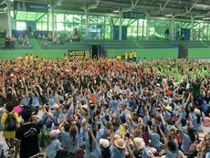 Schüler aus Wuppertal in der Bayer Sportarena beim Aktionstag Gesundheit bewegt Schule