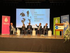 Podiumsdiskussion beim Forum Milch NRW 2022