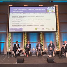 Podiumsdiskussion beim Berliner Milchforum 2025