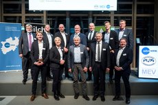 Gruppenbild der Referenten und Sponsoren des Nordwestdeutschen Milchtreffs 2023