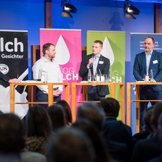  v.l.n.r: Matthias Schulze Steinmann, Florian Stümmler, Lars Ruschmeyer, Dr. Ulrich Reinhard