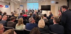 Mitglieder der Podiumsdiskussion beim EU-Milchgipfel