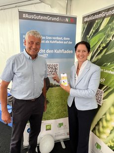 Der Vorsitzende der LV Milch und NRW-Landwirtschaftsministerin Silke Gorißen