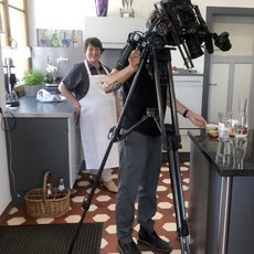 ARD-Fernsehteam bei Landgemachtes-Landköchin Gisela Hilgers-Huppertz