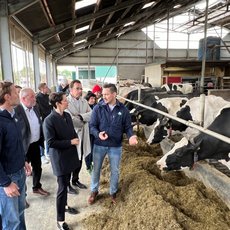 Hofrundgang mit Landwirt Kevin Anhamm