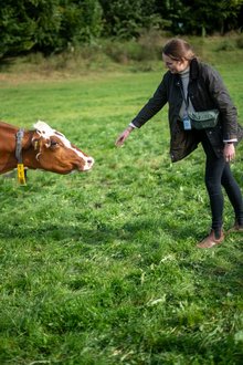 Annäherung an eine Kuh: Agrarbloggerin Pauline Krämer 