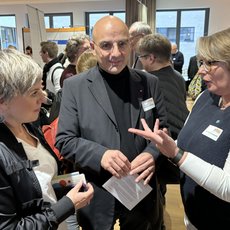 Engagierte Menschen, engagierte Diskussion, hier mit Cornelia Langreck (r.)