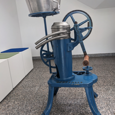 Dekorationsstück in der Landesvereinigung - eine blaue Zentrifuge