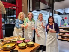 v.l.n.r.: Team ROT -  Martina Warnken (Landköchin), Cornelia Langreck (Landköchin), Christiane Heuckmann (Junge Landfrauen Gütersloh), Kathrin Wagner (Tafel Gütersloh)