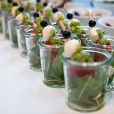 Salat als Appetitanreger auf dem Buffet