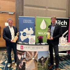 Kuhtrophäen an Weert Baack und Benedikt Langemeyer