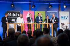 v.l.n.r: Matthias Schulze Steinmann, Florian Stümmler, Lars Ruschmeyer, Dr. Ulrich Reinhardt, Sandra Gerken, Klaus-Peter Lucht